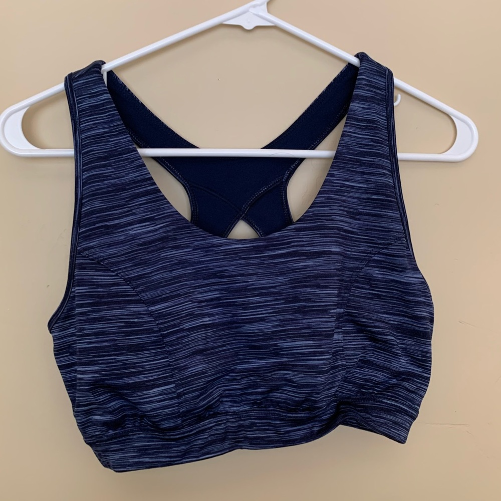 Sports bra